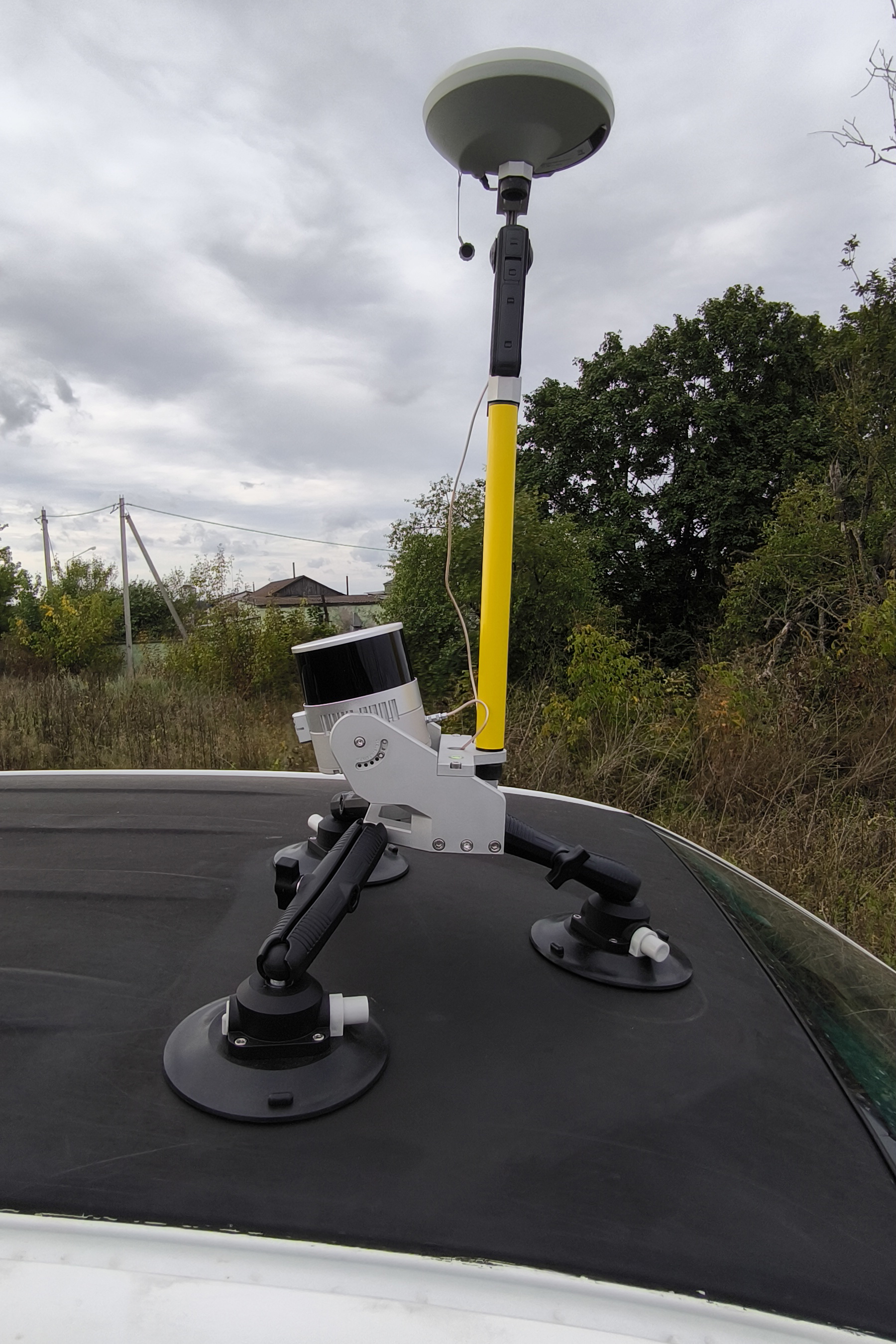 Установка сканера TOPODRONE на автомобильное крепление