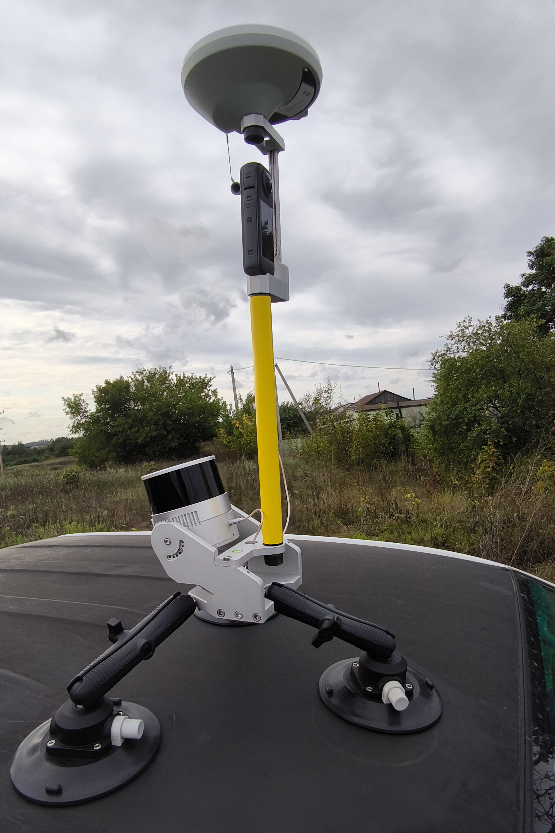 Установка сканера TOPODRONE на автомобильное крепление
