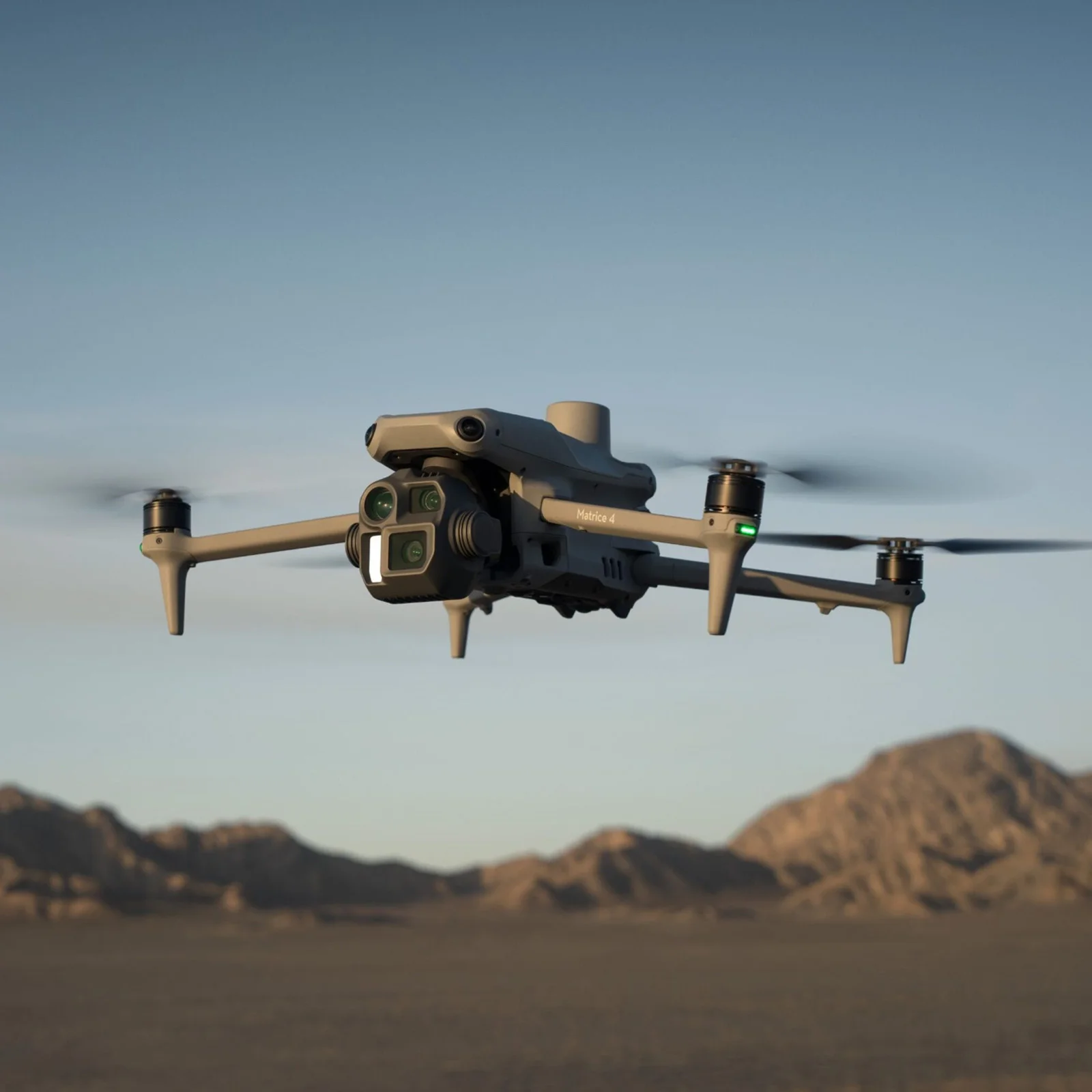 Квадрокоптер DJI Matrice 4E