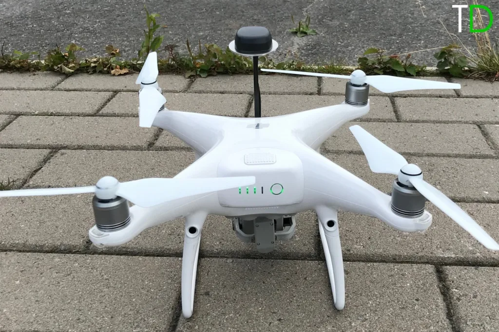 Рис.2а. DJI Phantom 4 Pro RTK/PPK